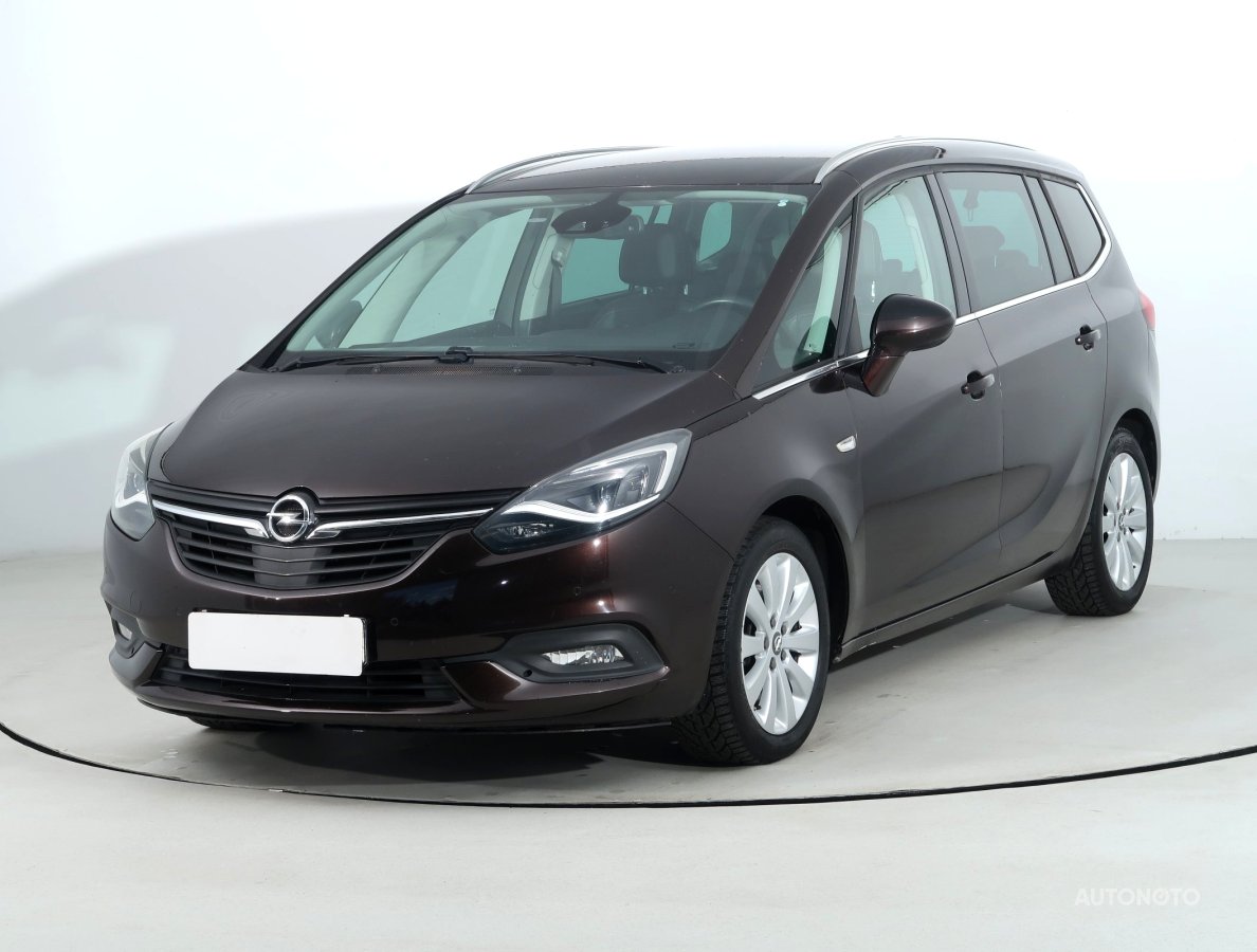 Opel Zafira, 2016 - pohled č. 3