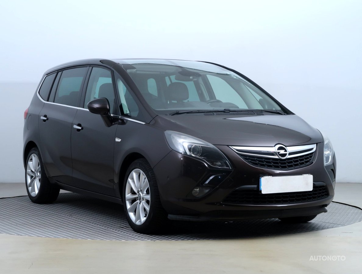 Opel Zafira, 2012 - celkový pohled