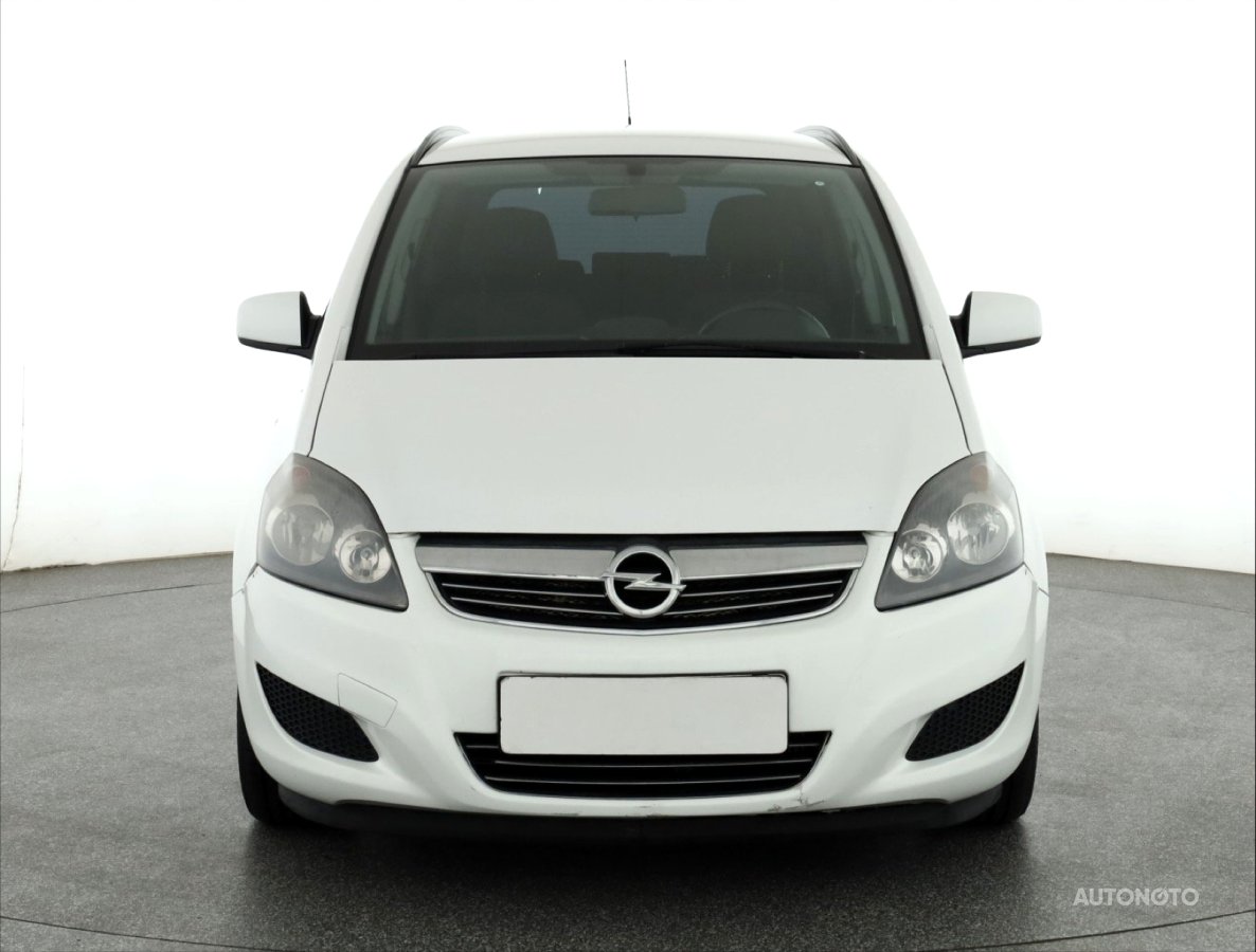 Opel Zafira, 2013 - pohled č. 2