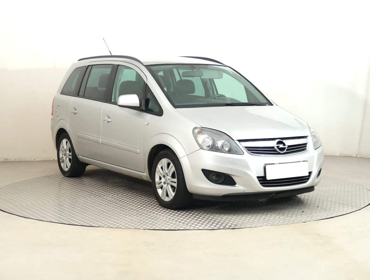 Opel Zafira, 2012 - celkový pohled