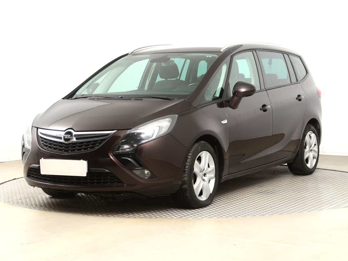 Opel Zafira, 2016 - pohled č. 3