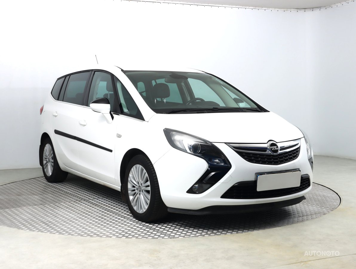 Opel Zafira, 2016 - celkový pohled