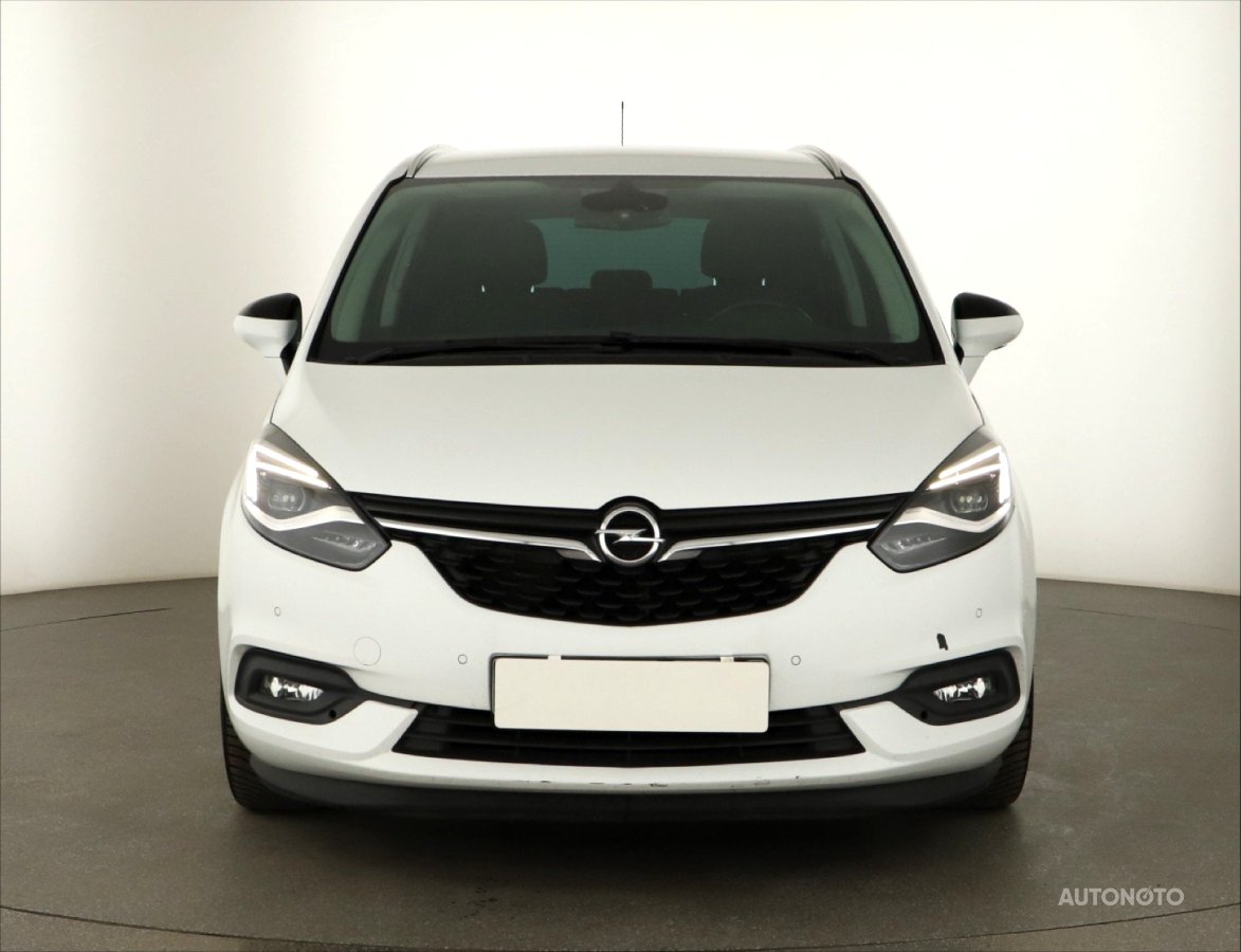 Opel Zafira, 2019 - pohled č. 2