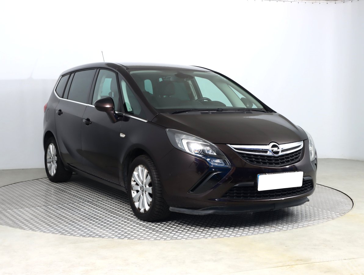 Opel Zafira, 2015 - celkový pohled