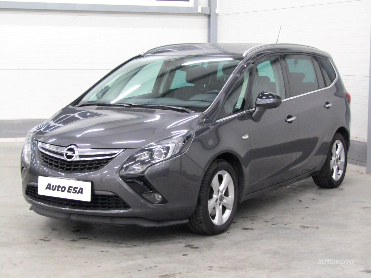 Opel Zafira, 2012 - pohled č. 3