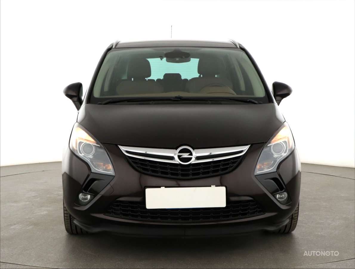 Opel Zafira, 2012 - pohled č. 2