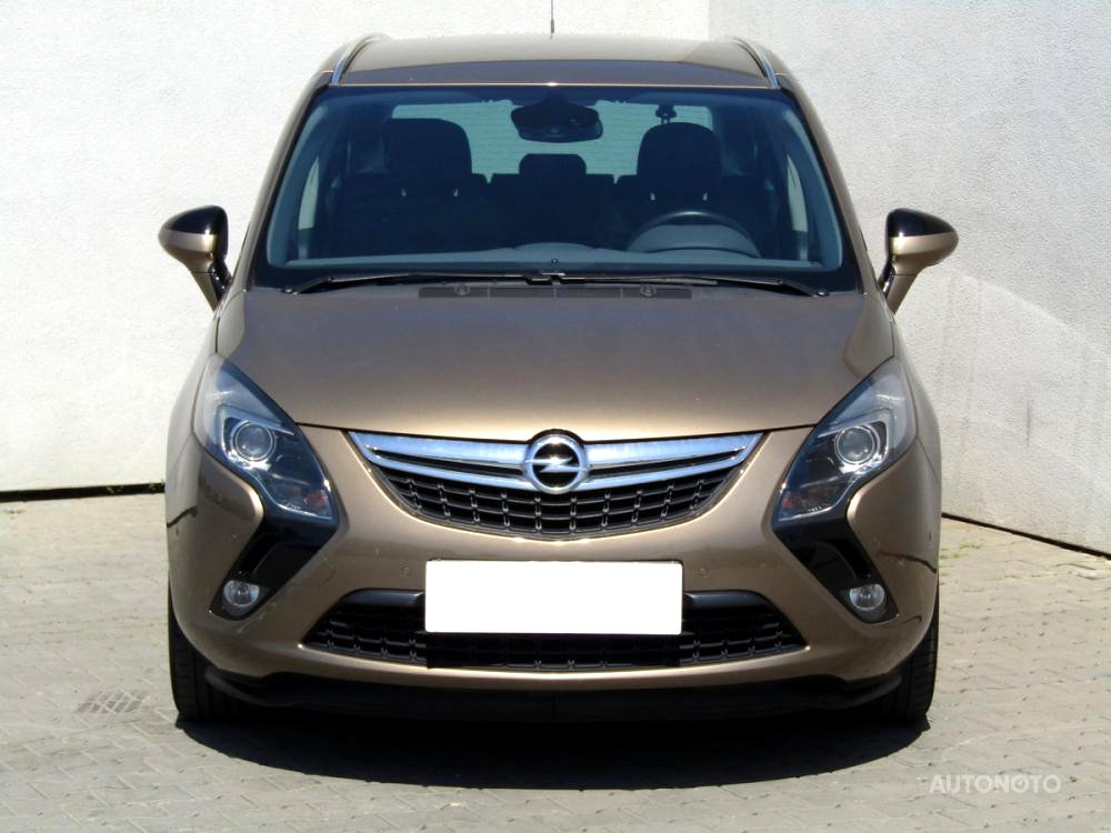 Opel Zafira, 2011 - pohled č. 2