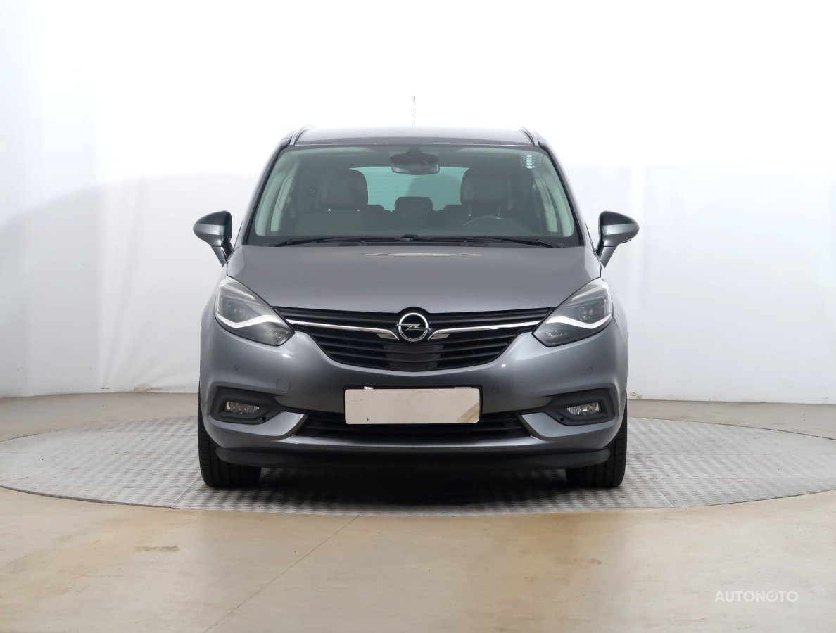 Opel Zafira, 2017 - pohled č. 2