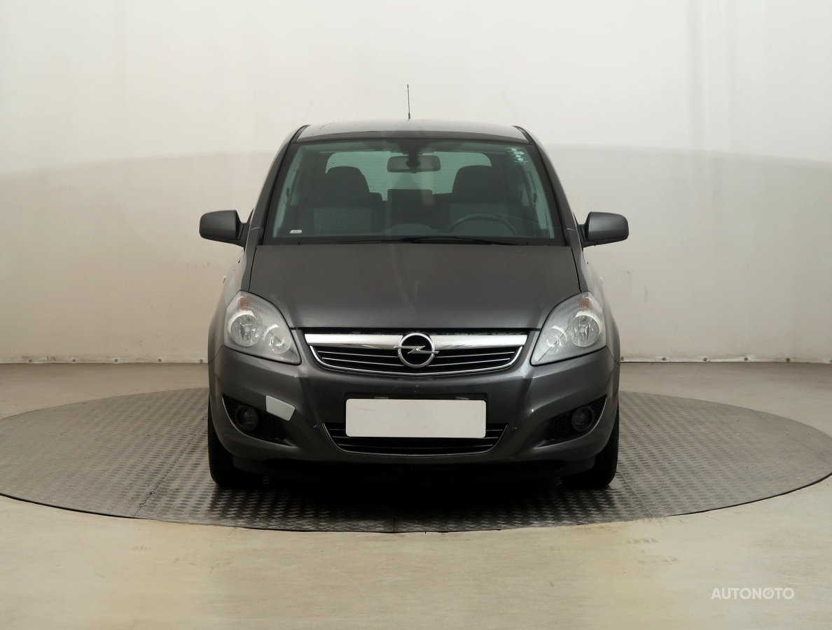 Opel Zafira, 2012 - pohled č. 2