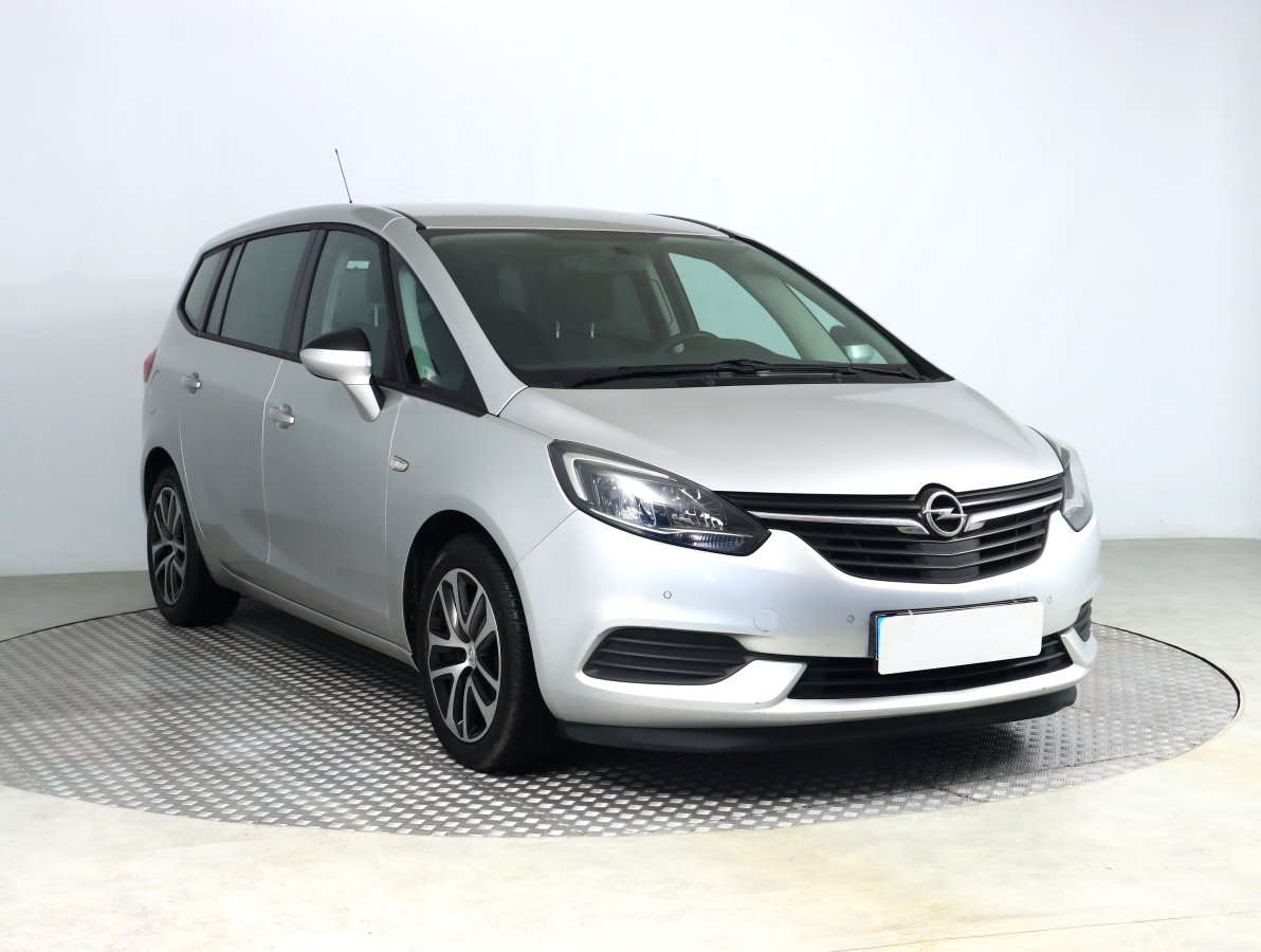 Opel Zafira, 2018 - celkový pohled