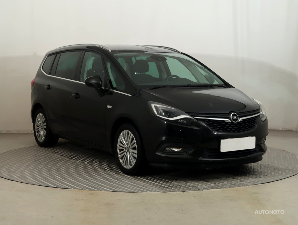 Opel Zafira, 2017 - celkový pohled