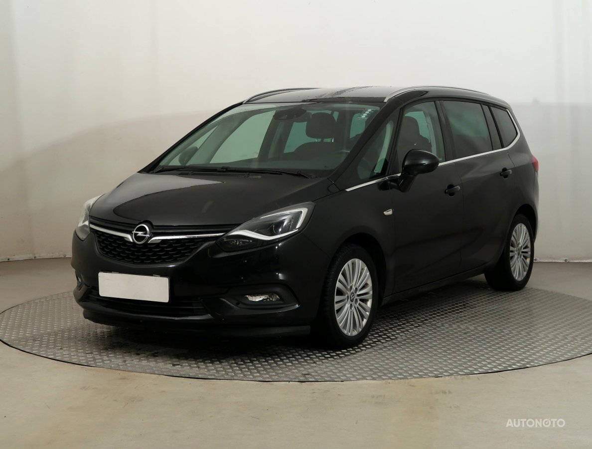 Opel Zafira, 2017 - pohled č. 3
