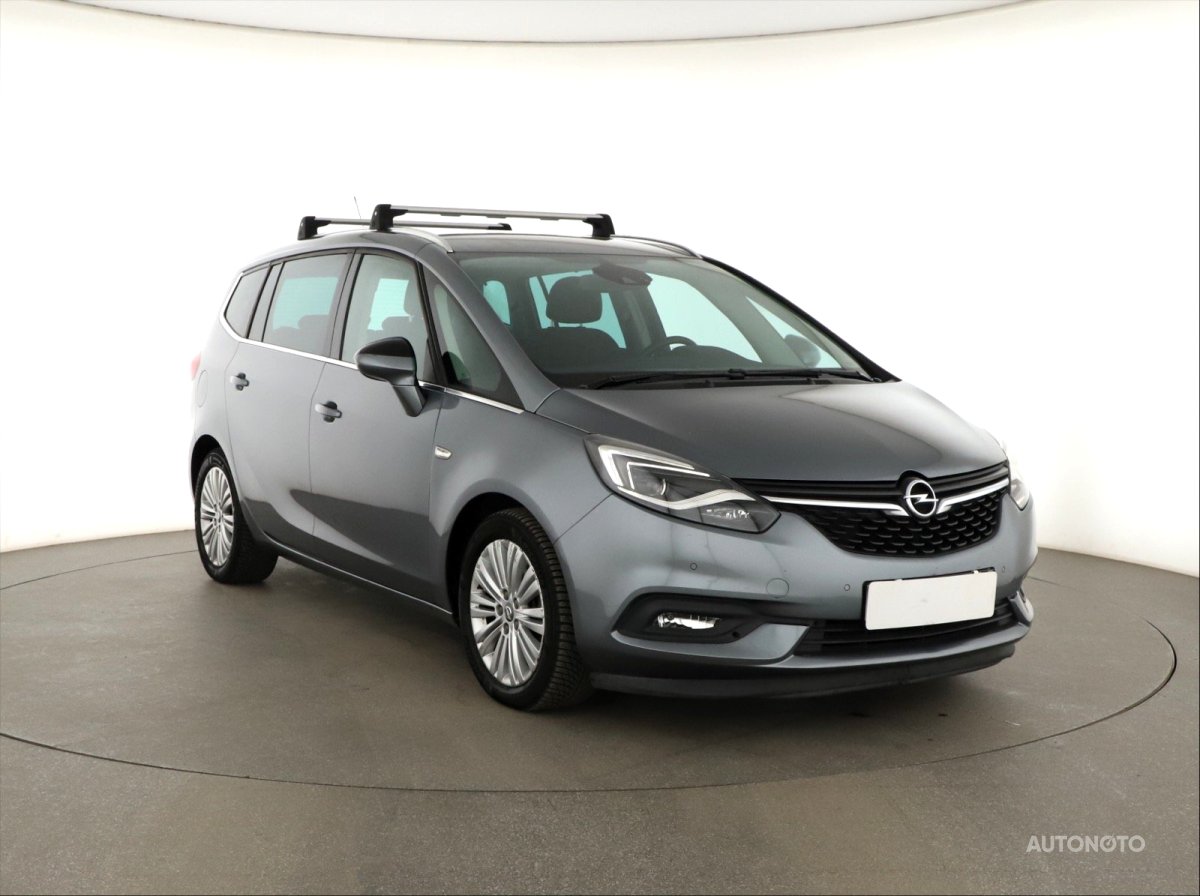 Opel Zafira, 2017 - celkový pohled