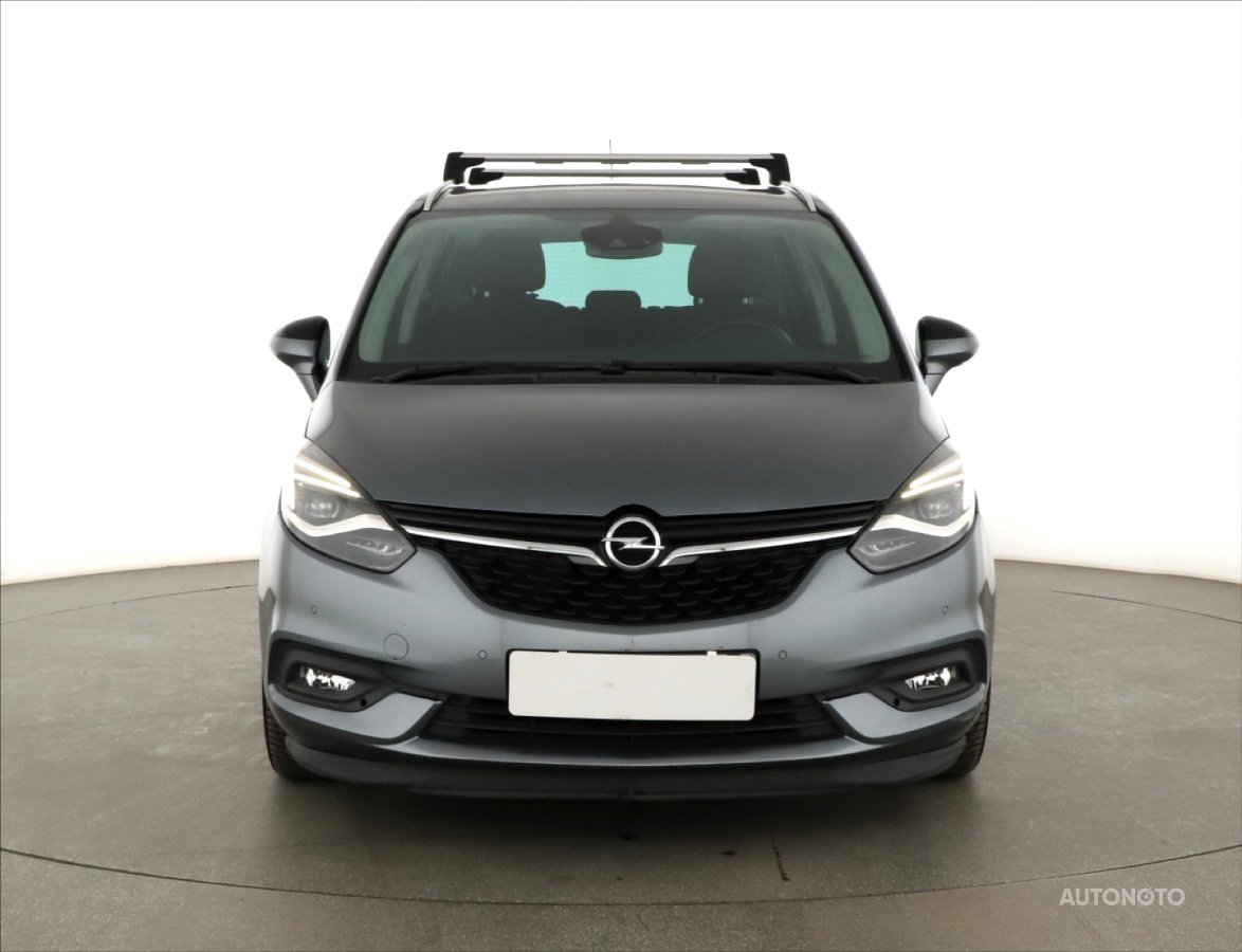Opel Zafira, 2017 - pohled č. 2