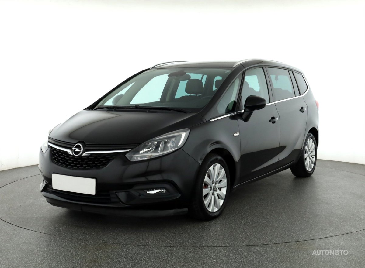 Opel Zafira, 2017 - pohled č. 3