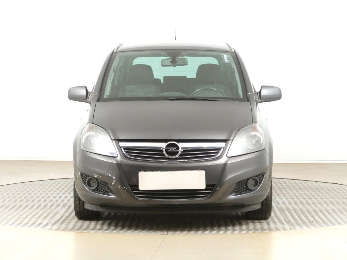 Opel Zafira, 2011 - pohled č. 2