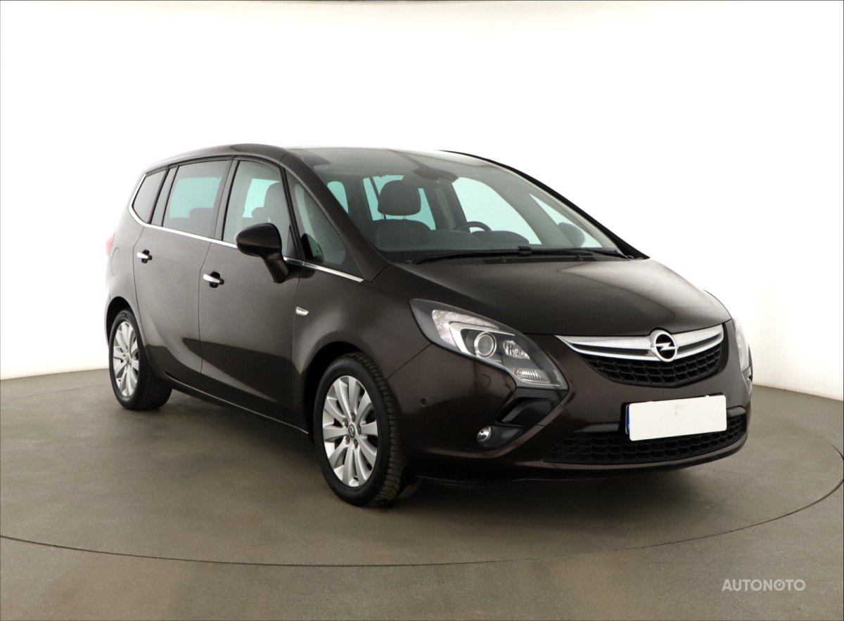 Opel Zafira, 2012 - celkový pohled