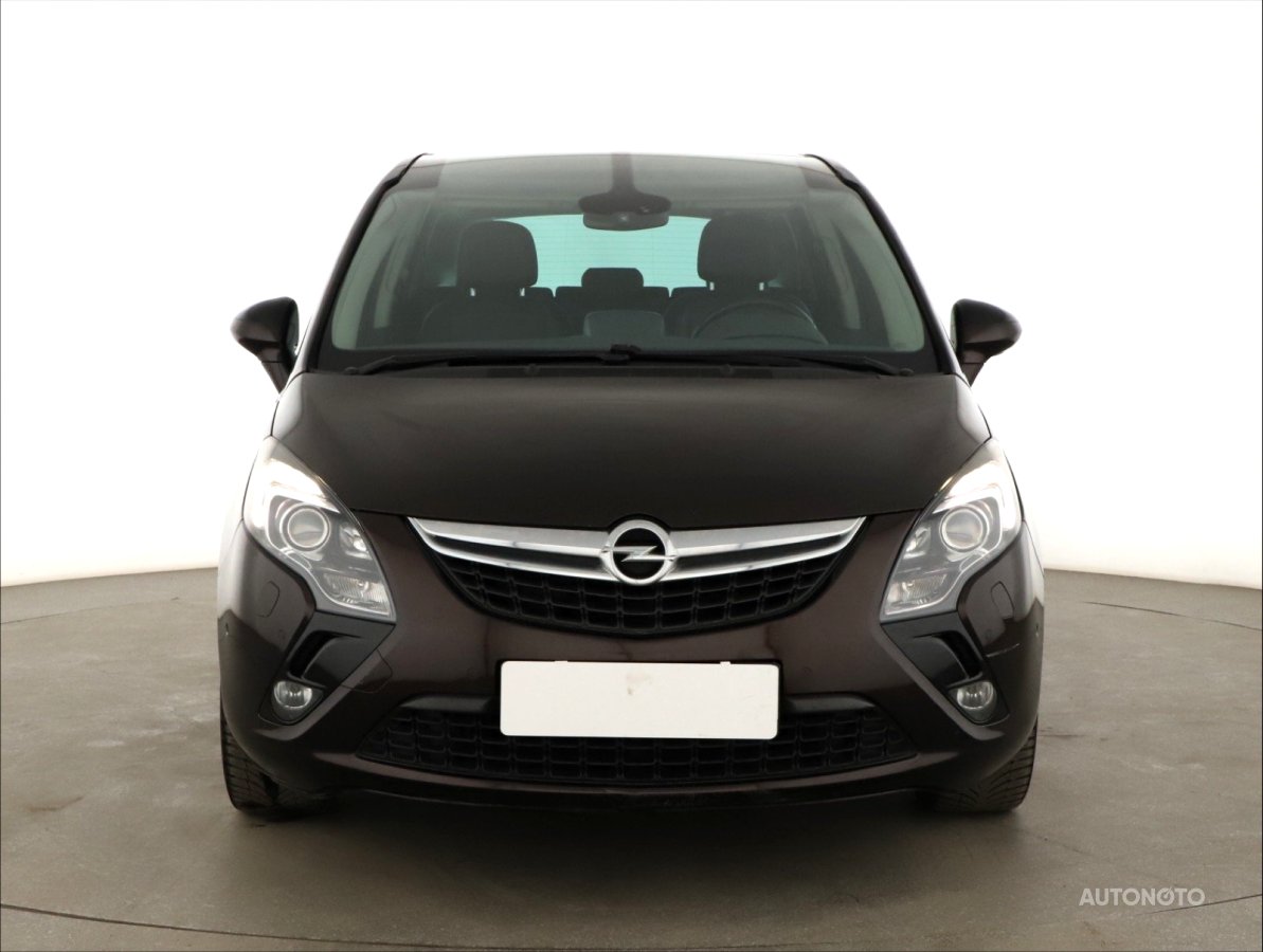 Opel Zafira, 2012 - pohled č. 2