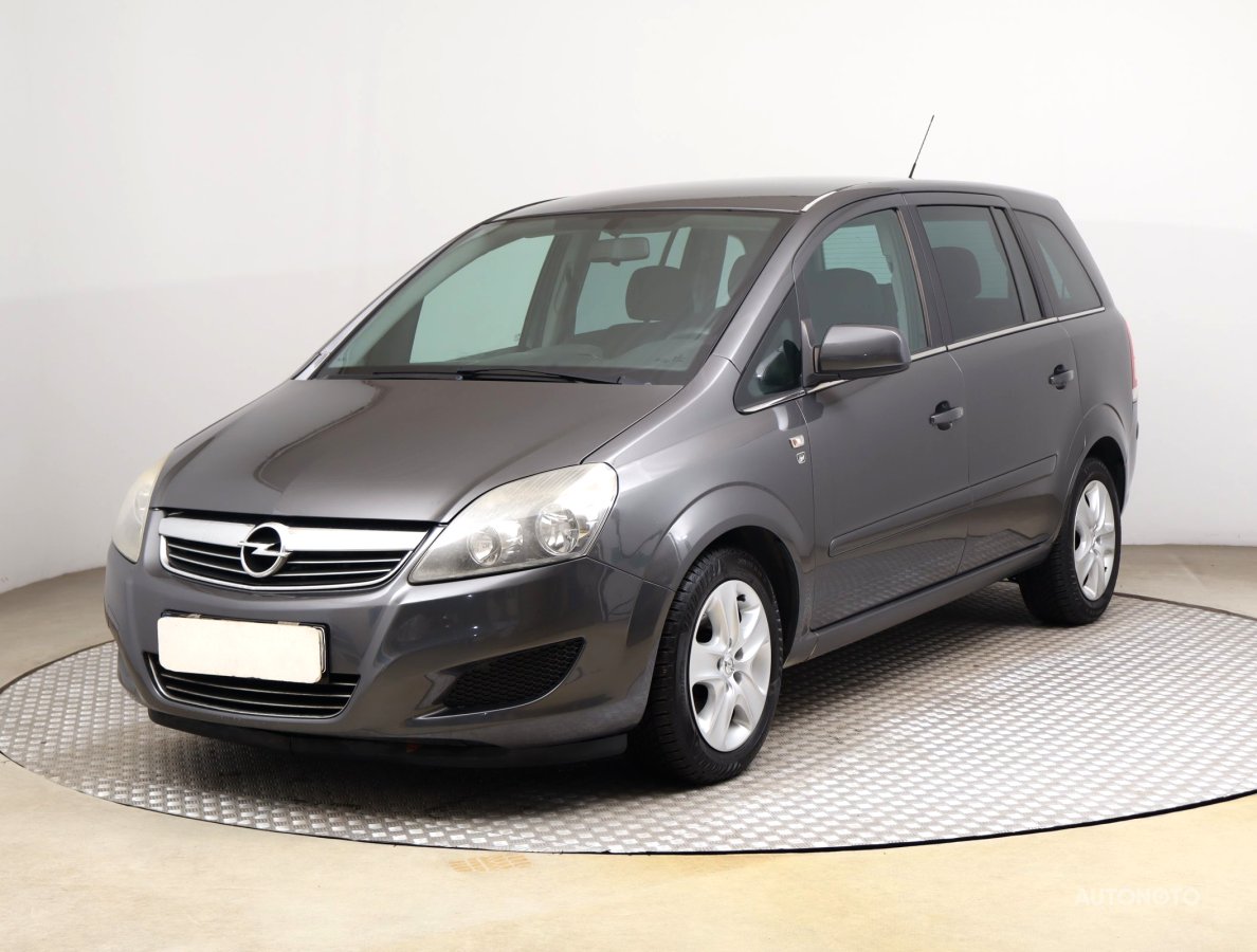 Opel Zafira, 2011 - pohled č. 3