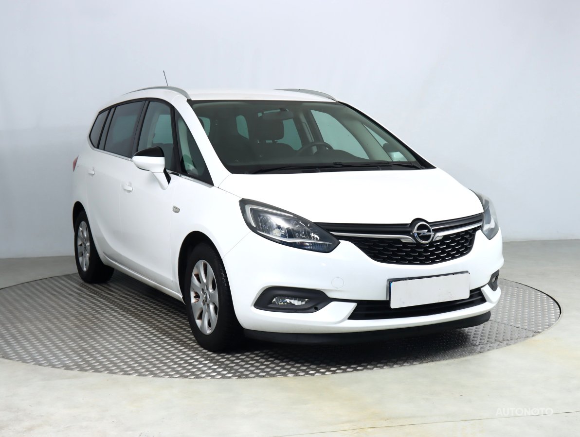 Opel Zafira, 2017 - celkový pohled