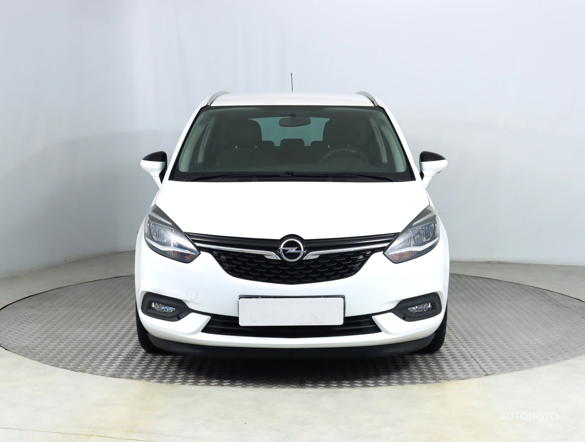 Opel Zafira, 2017 - pohled č. 2