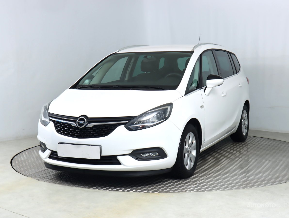 Opel Zafira, 2017 - pohled č. 3