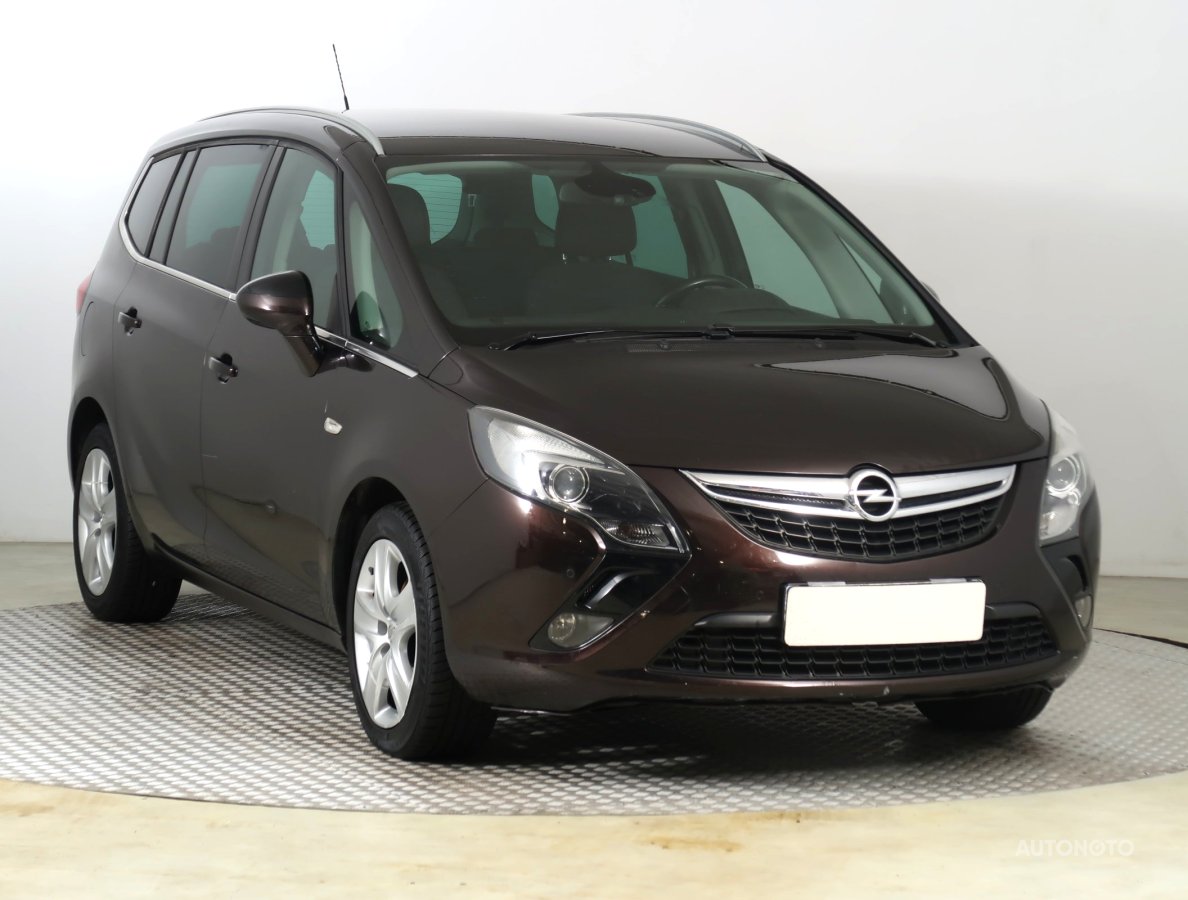 Opel Zafira, 2012 - celkový pohled