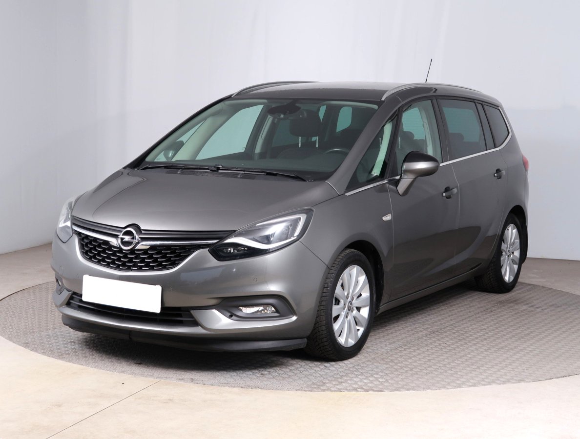 Opel Zafira, 2017 - pohled č. 3