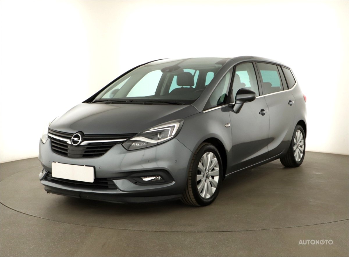 Opel Zafira, 2017 - pohled č. 3