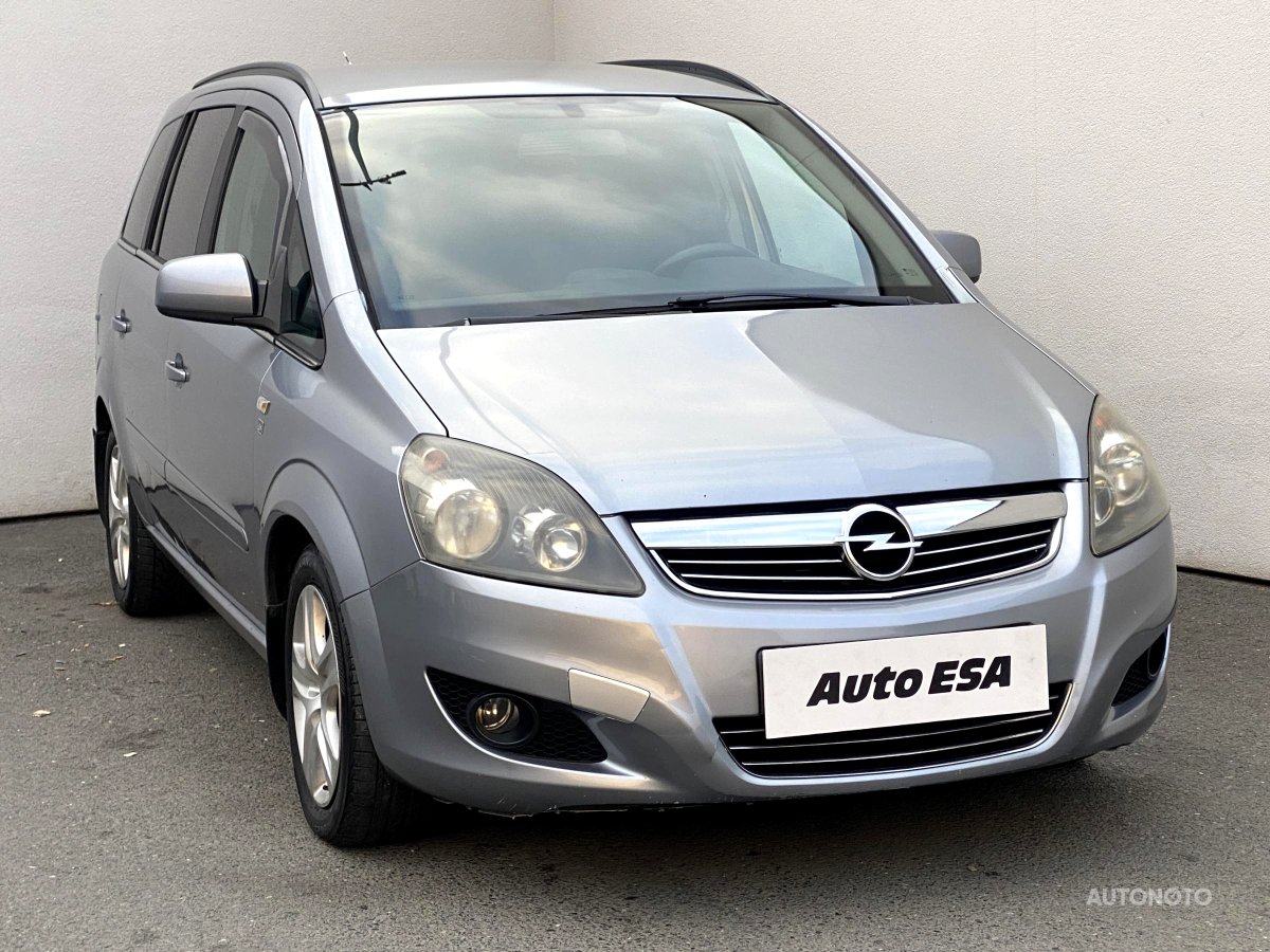 Opel Zafira, 2010 - celkový pohled