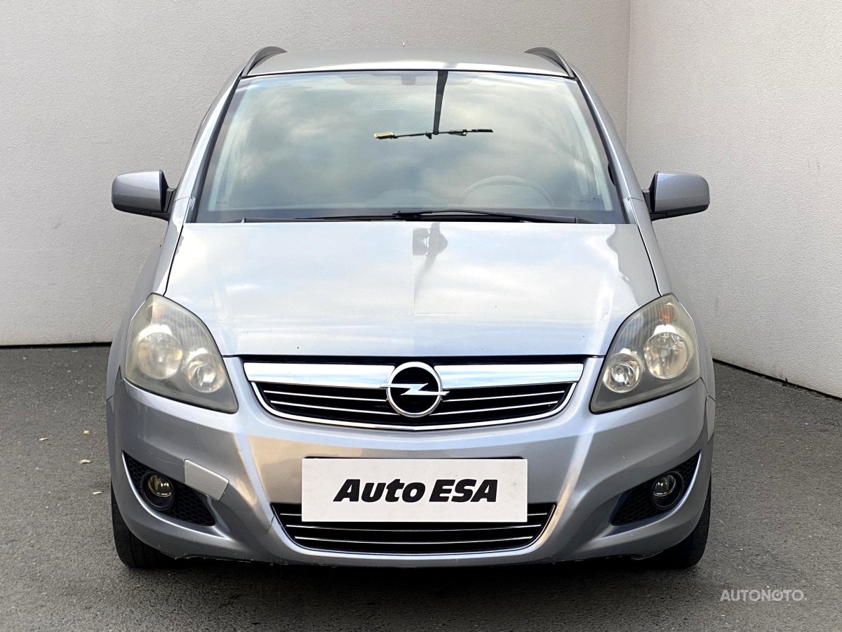 Opel Zafira, 2010 - pohled č. 2