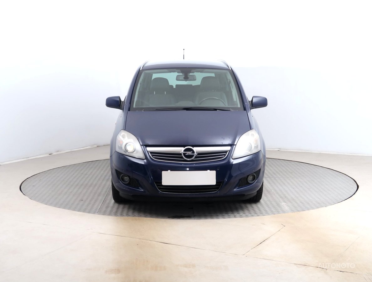 Opel Zafira, 2010 - pohled č. 2