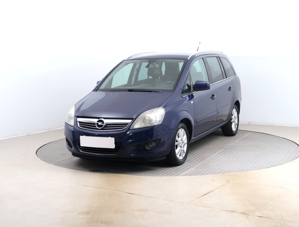 Opel Zafira, 2010 - pohled č. 3