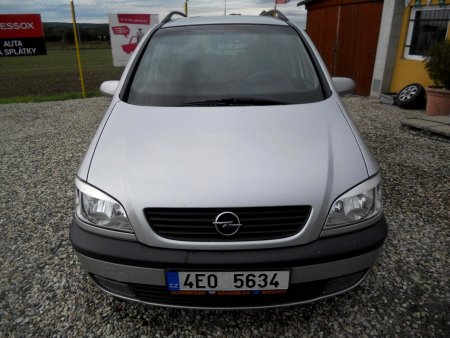 Opel Zafira, 2001 - pohled č. 2