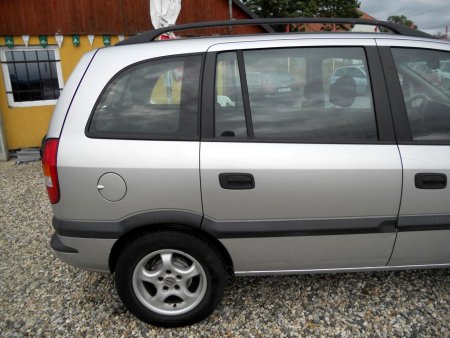 Opel Zafira, 2001 - pohled č. 5