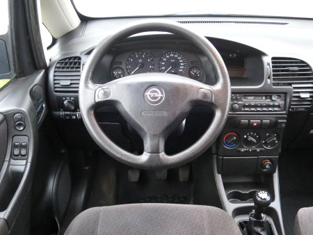 Opel Zafira, 2003 - pohled č. 9