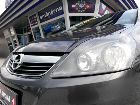 Opel Zafira, 2011 - pohled č. 2