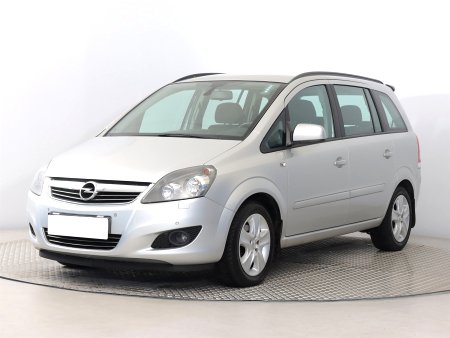 Opel Zafira, 2012 - pohled č. 3