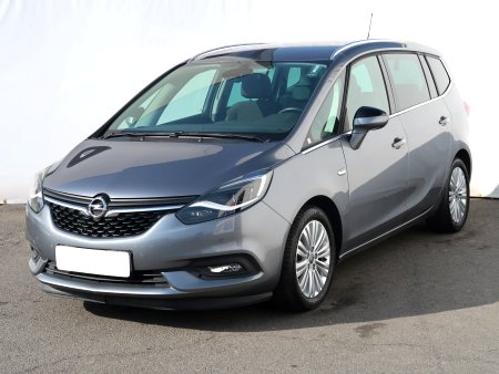 Opel Zafira, 2017 - pohled č. 3