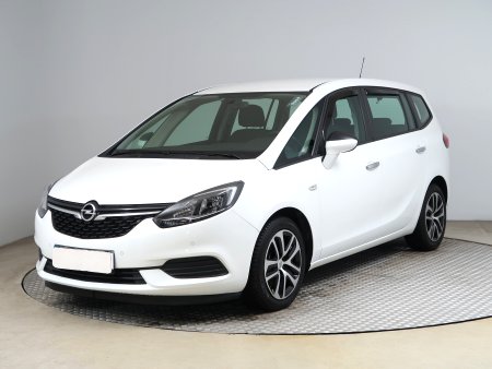 Opel Zafira, 2019 - pohled č. 3