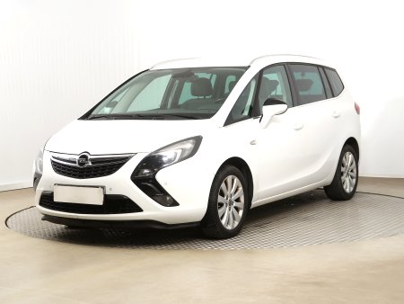 Opel Zafira, 2015 - pohled č. 3
