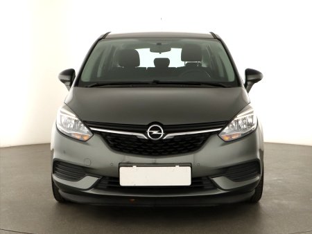 Opel Zafira, 2019 - pohled č. 2