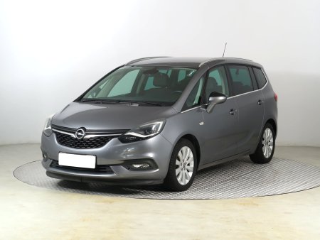 Opel Zafira, 2018 - pohled č. 3