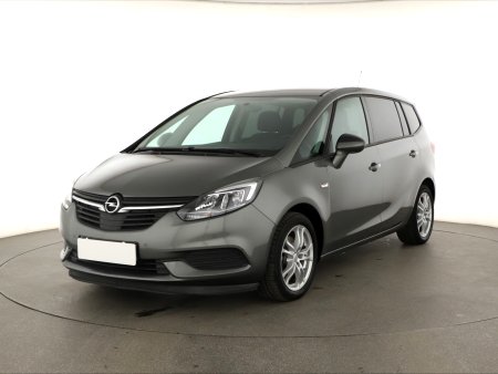 Opel Zafira, 2019 - pohled č. 3