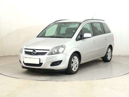 Opel Zafira, 2012 - pohled č. 3