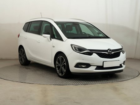 Opel Zafira, 2019