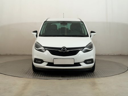 Opel Zafira, 2019 - pohled č. 2