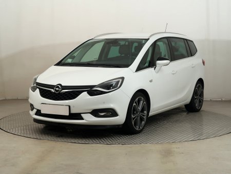 Opel Zafira, 2019 - pohled č. 3