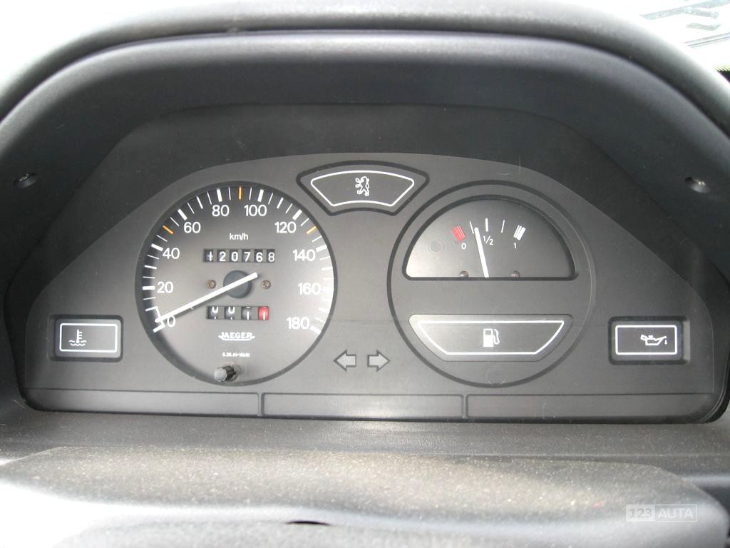 Peugeot 106, 1993 - pohled č. 10