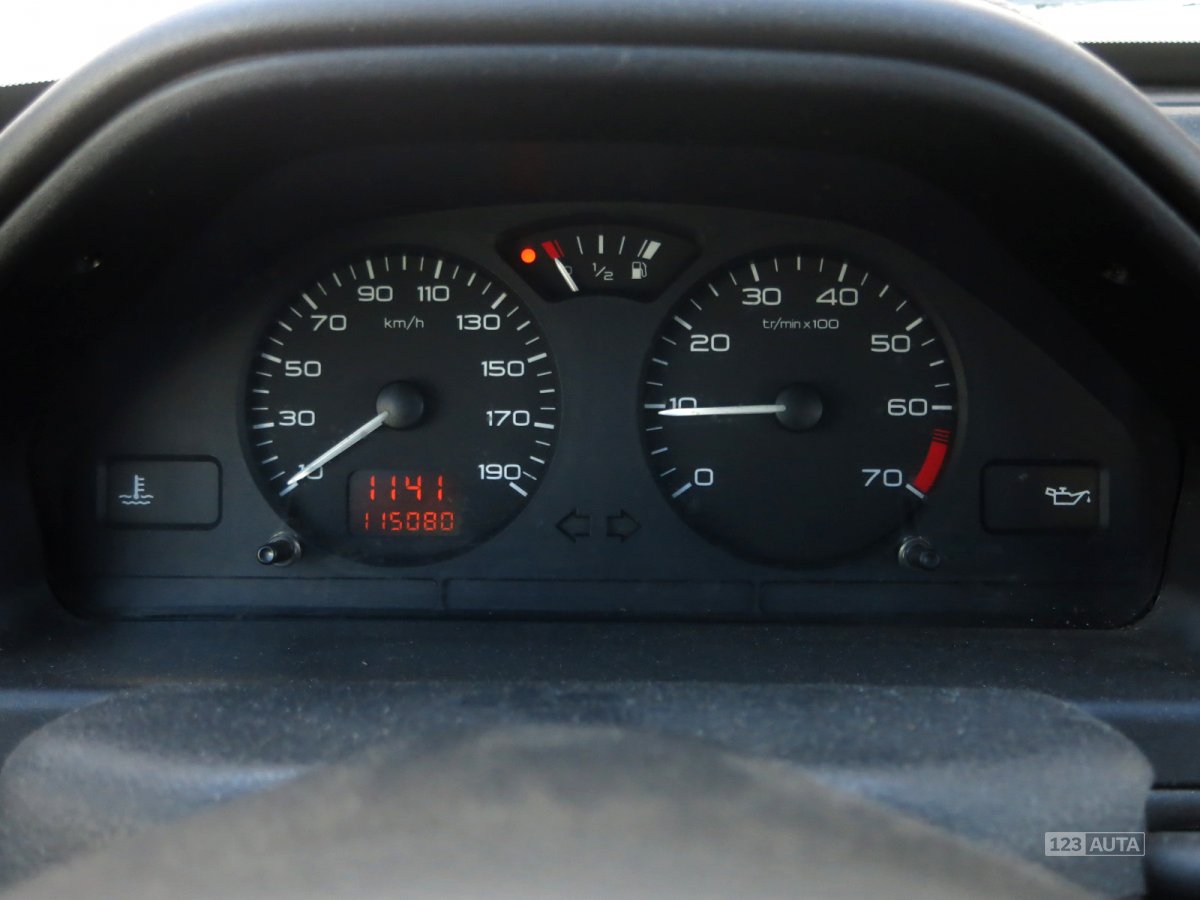 Peugeot 106, 2001 - pohled č. 10